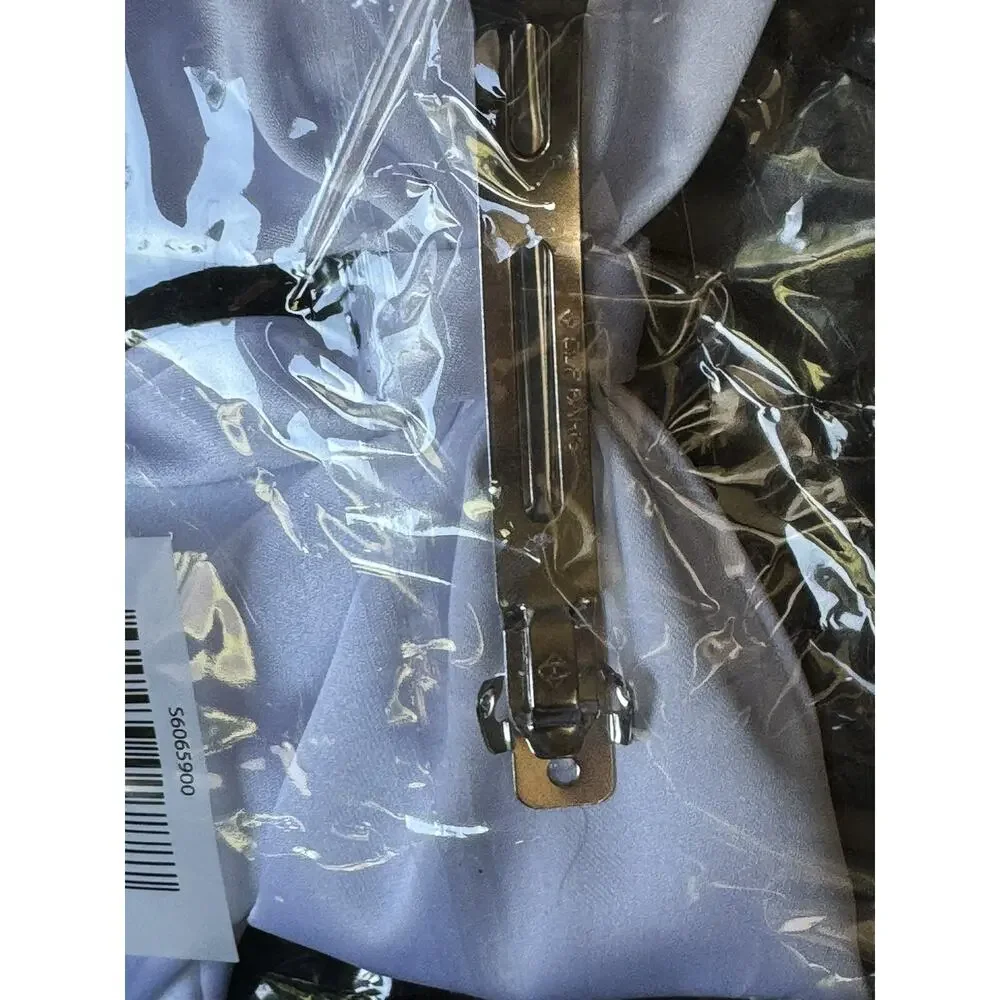 NWT Lancôme Large White With Black Flower Hair Bow Clip Bar Closure ￼